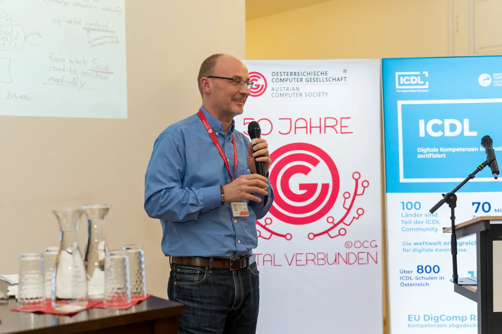 Edgar Weippl beim Vortrag