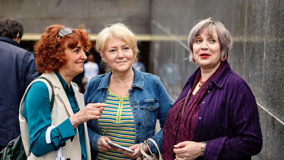 Drei Frauen (ca. 60+)
